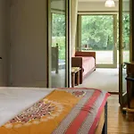 Maggiore Alture Di Stresa Casa Nel Bosco Confinante Con Il Golf Des Iles Borromees Brisino