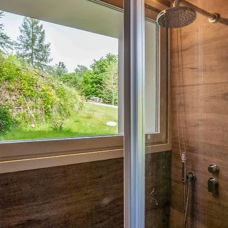 Lago Maggiore Alture di Stresa casa nel bosco confinante con il Golf des iles Borromées Villa *