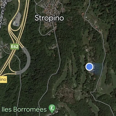 Villa Lago Maggiore Alture di Stresa casa nel bosco confinante con il Golf des iles Borromées Brisino