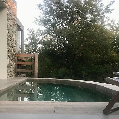 Villa Lago Maggiore Alture di Stresa casa nel bosco confinante con il Golf des iles Borromées *
