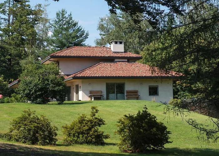 וילה Maggiore Alture Di Stresa Casa Nel Bosco Confinante Con Il Golf Des Iles Borromees